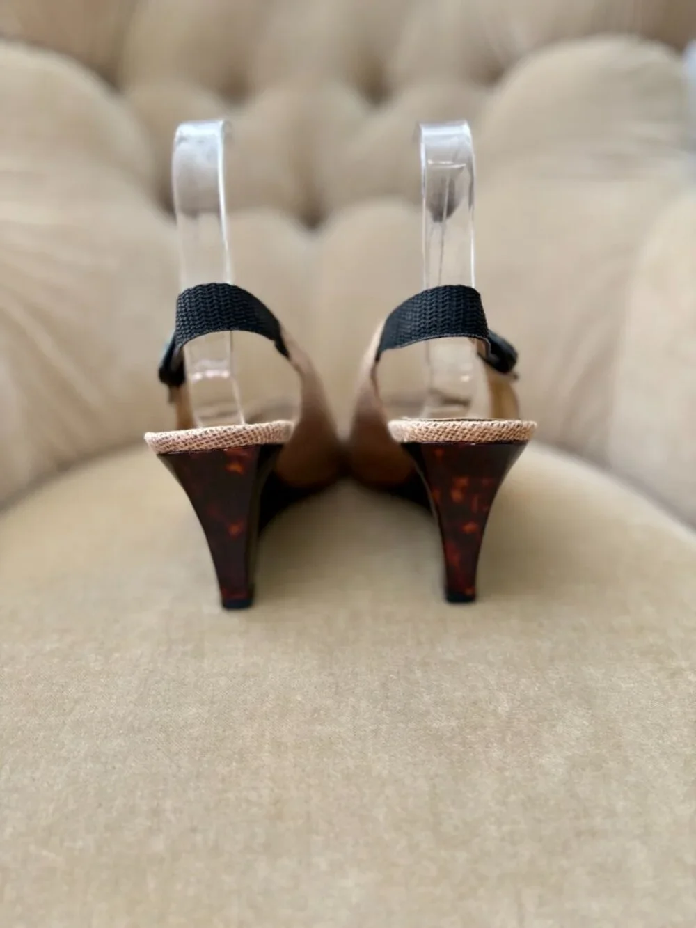 Auth. STUART WEITZMAN Iconic Beltitout Linen & Tortoise Slingback Sandals